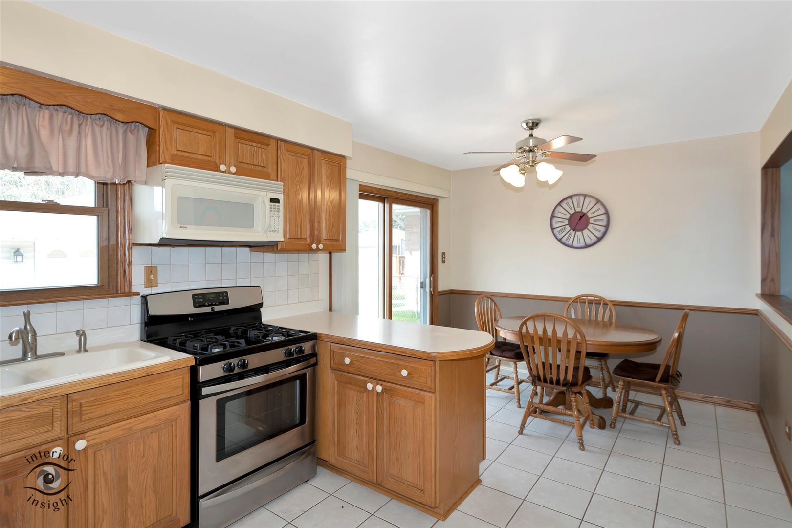 10536 Sycamore Drive Chicago Ridge, IL 60415 - Photo 8 of 25 Gallery Image 8