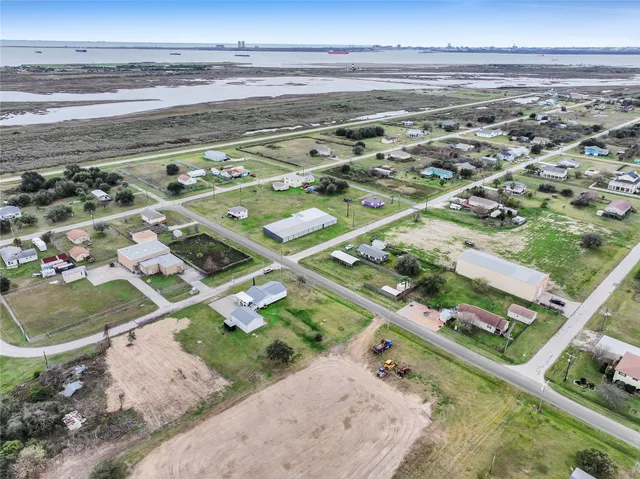 $289,900 | 1426 Nelson Avenue, Port Bolivar, TX 77650