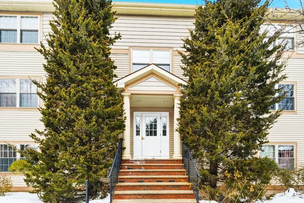 $375,000 | 590 Boston Street, Unit 303, Lynn, MA 01905