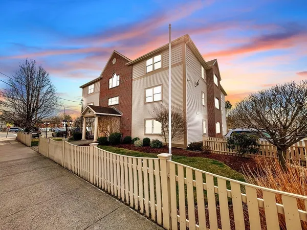 $375,000 | 590 Boston Street, Unit 303, Lynn, MA 01905