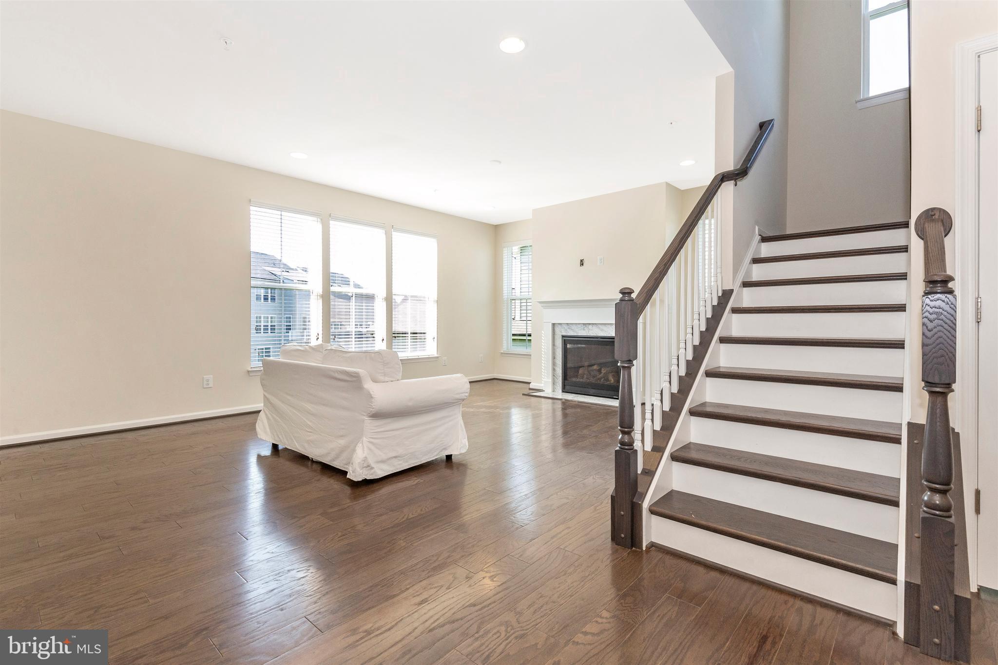 8407 Pine Bluff Road Frederick, MD 21704 - Photo 19 of 77 Hardwood steps