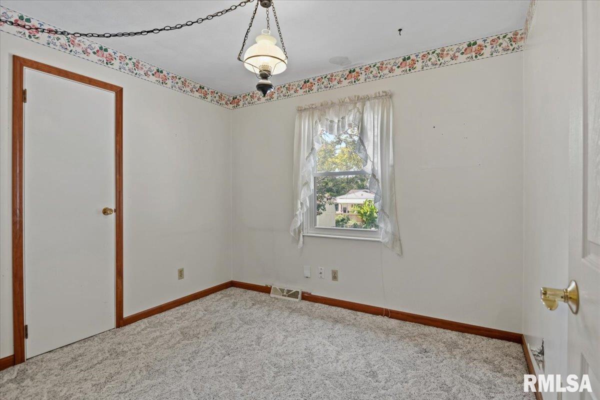 1821 Denton Street Springfield, IL 62702 - Photo 15 of 32 Gallery Image 15