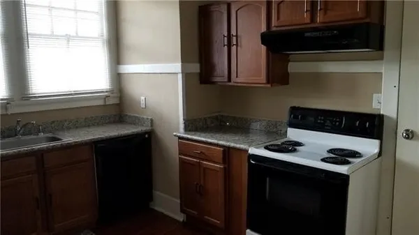 $1,000 | 932 Jackson Avenue, Unit 3, New Orleans, LA 70130