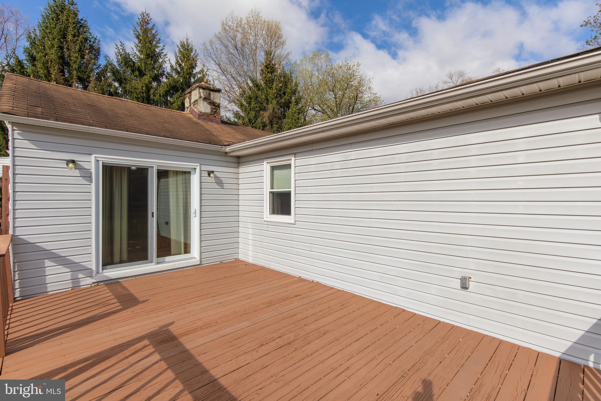 981 Bristol Road Southampton, PA 18966 - Photo 13 of 15 Deck