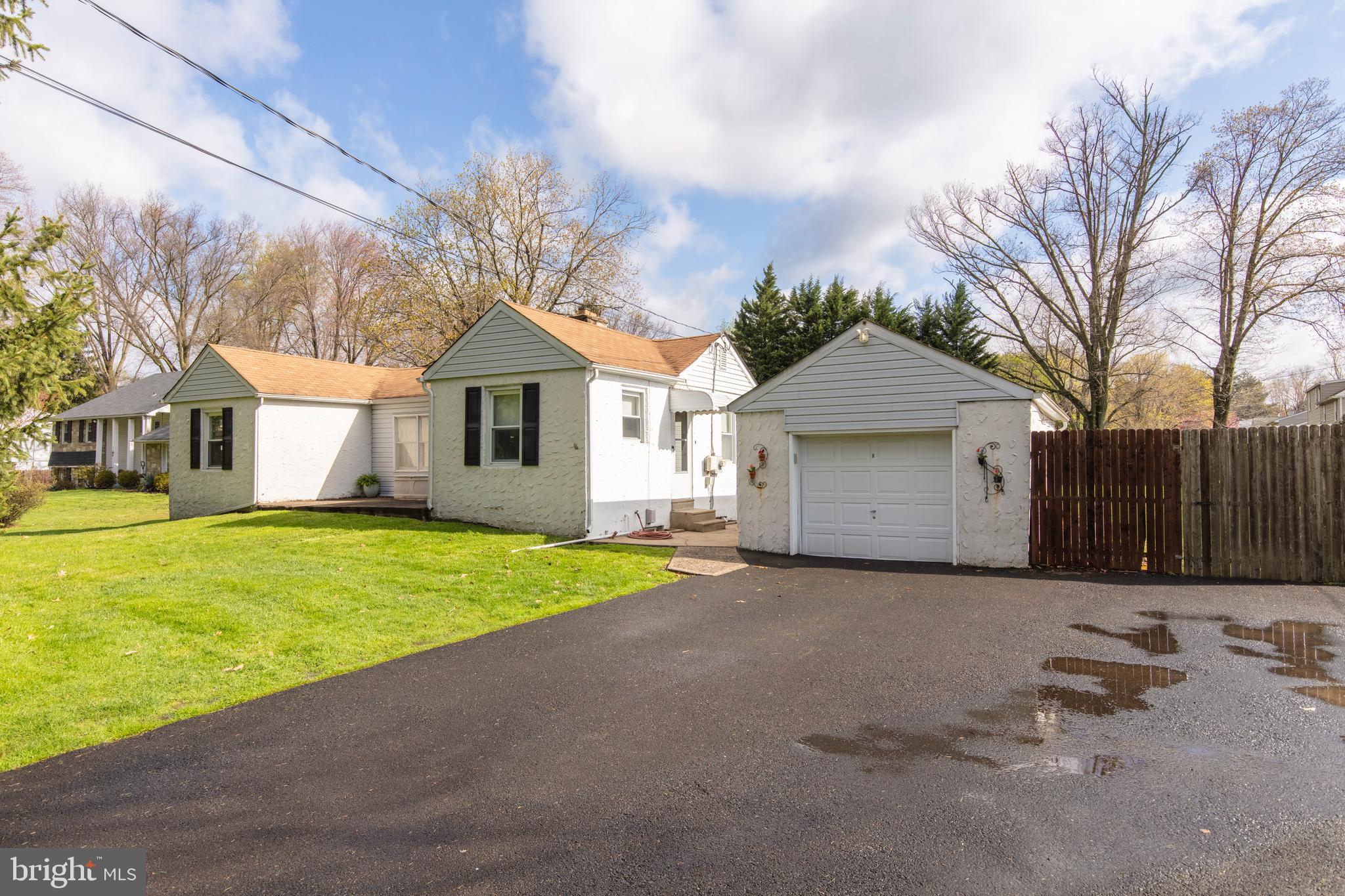 981 Bristol Road Southampton, PA 18966 - Photo 15 of 15 Detached Garage