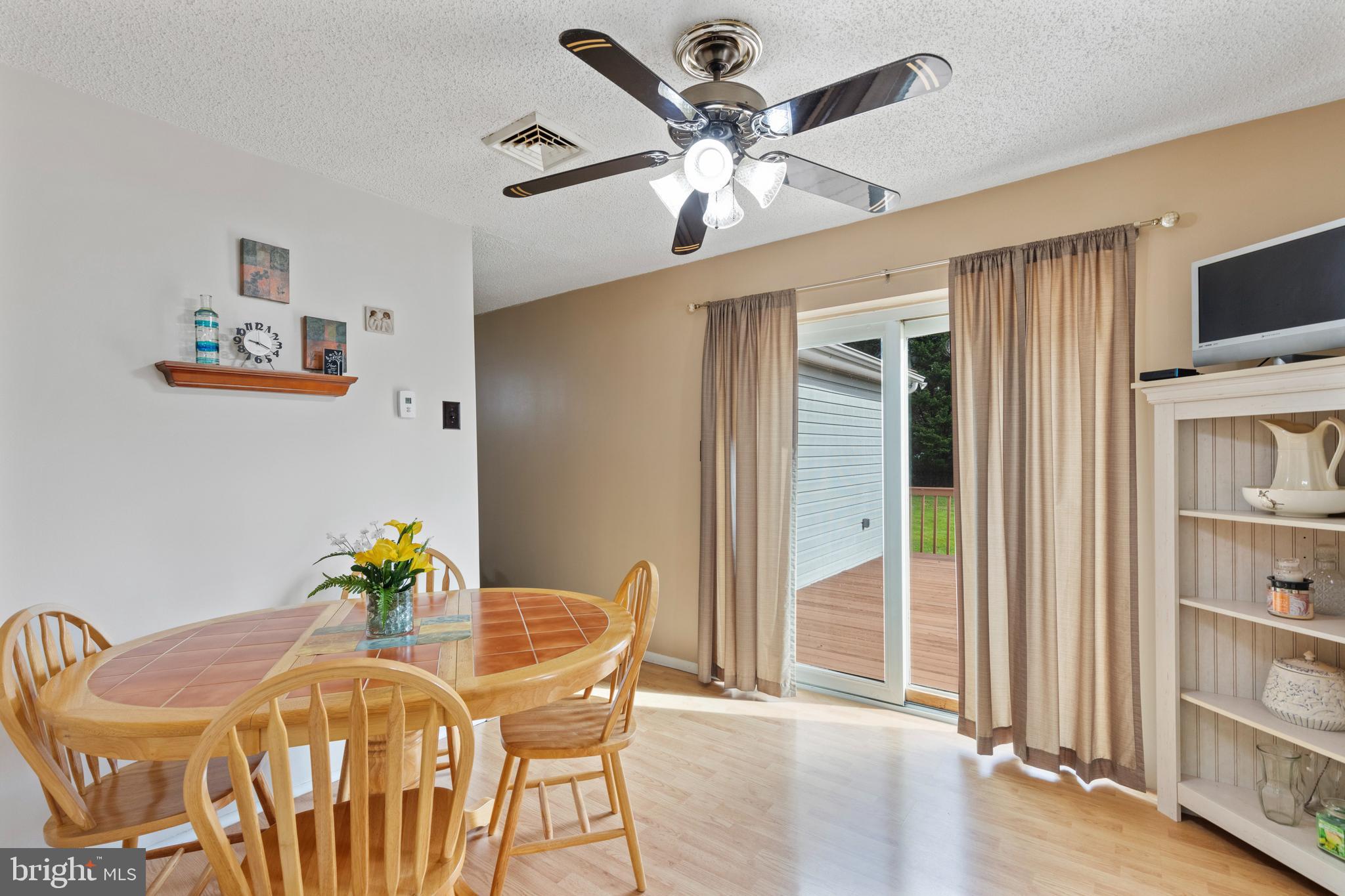 981 Bristol Road Southampton, PA 18966 - Photo 3 of 15 Bright Dining Area