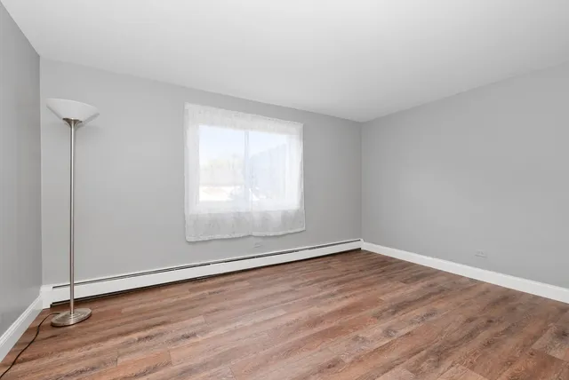 $159,900 | 11109 South 84th Avenue, Unit 1B, Palos Hills, IL 60465