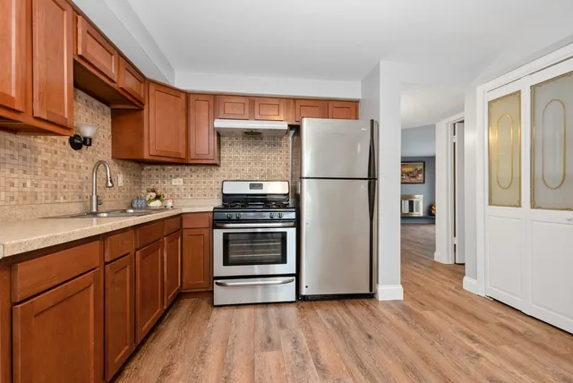 $159,900 | 11109 South 84th Avenue, Unit 1B, Palos Hills, IL 60465