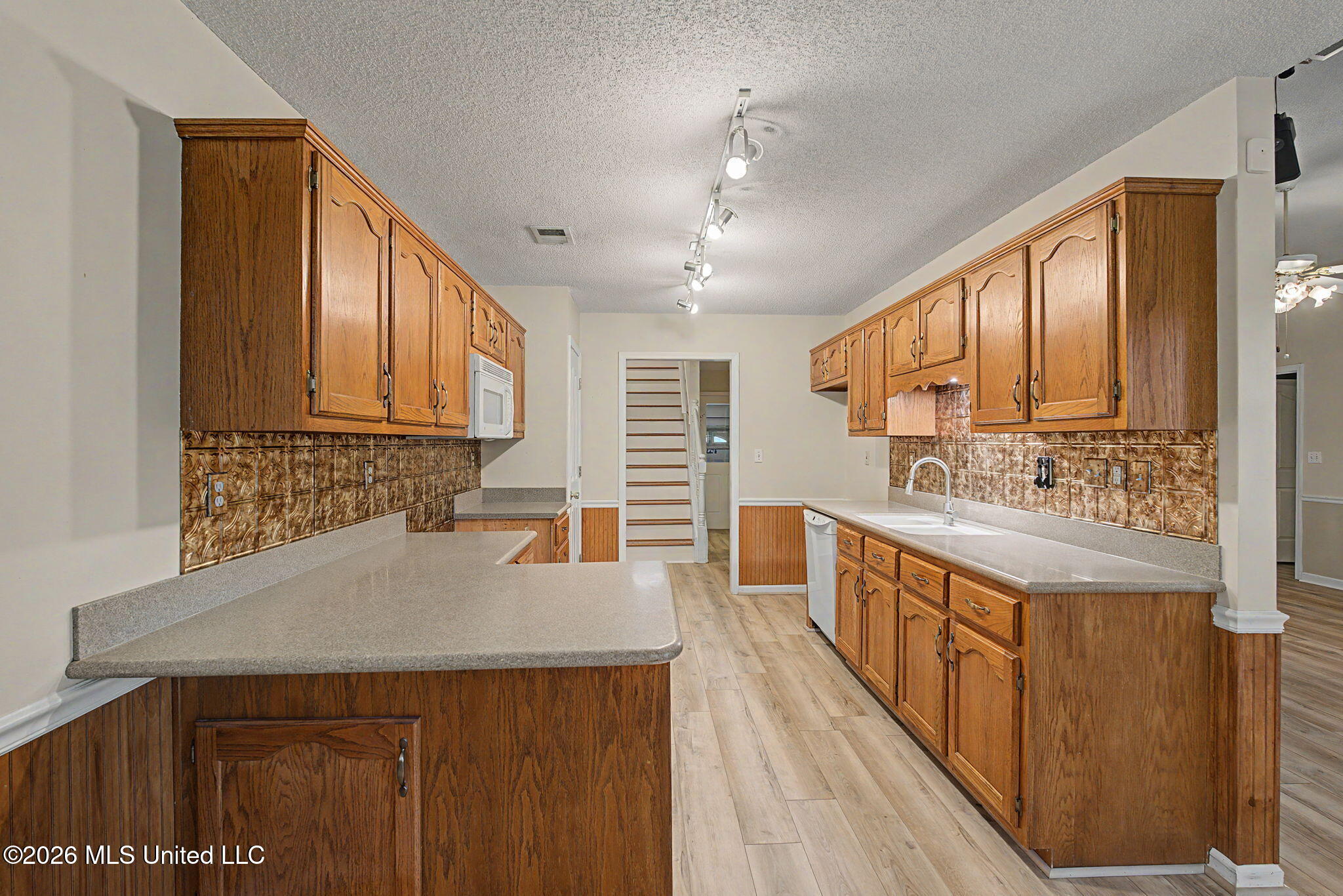 4695 Bell Ridge Cove Olive Branch, MS 38654 - Photo 12 of 37 12-web-or-mls-4695 Bell Ridge Cove-11