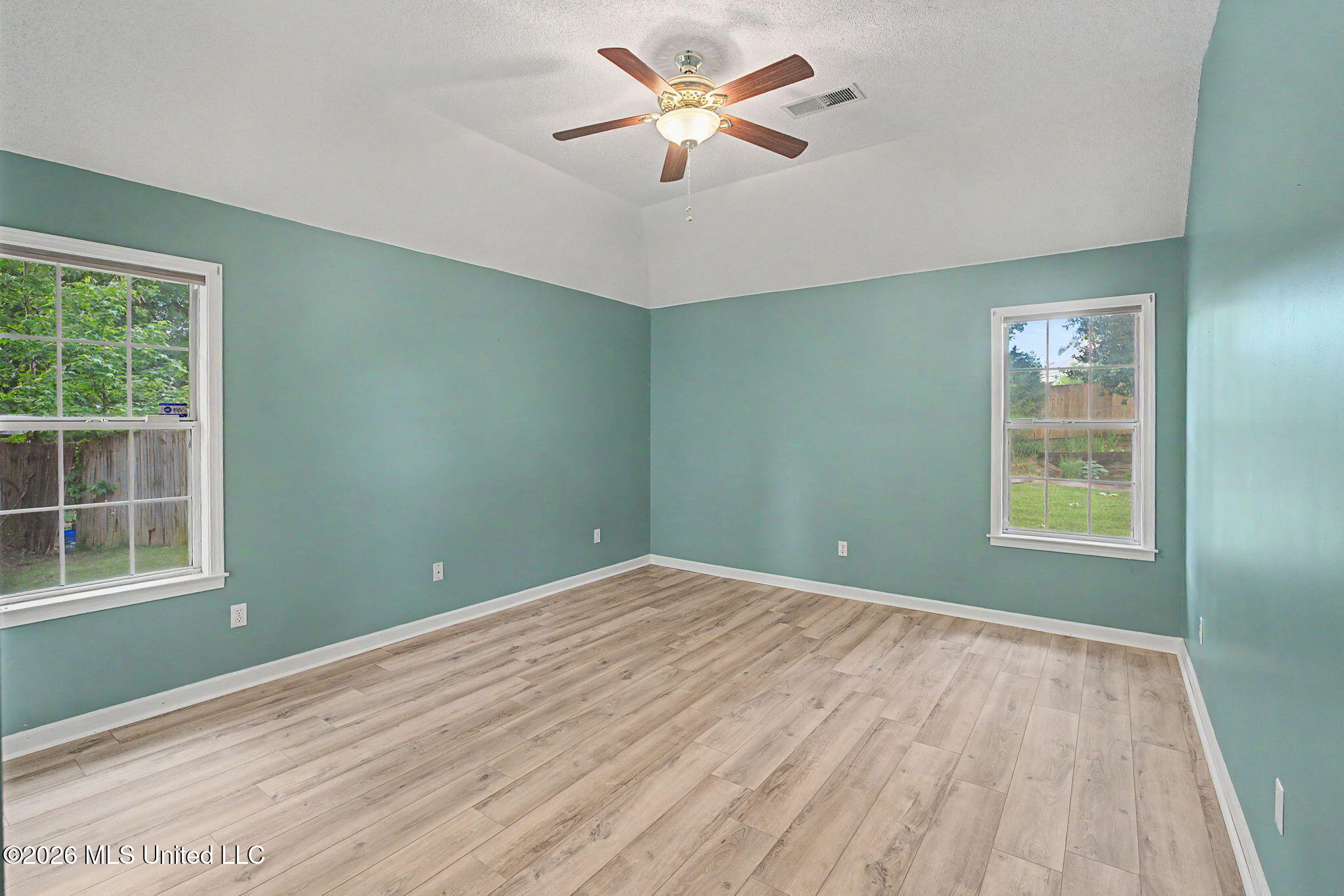 4695 Bell Ridge Cove Olive Branch, MS 38654 - Photo 14 of 37 14-web-or-mls-4695 Bell Ridge Cove-13