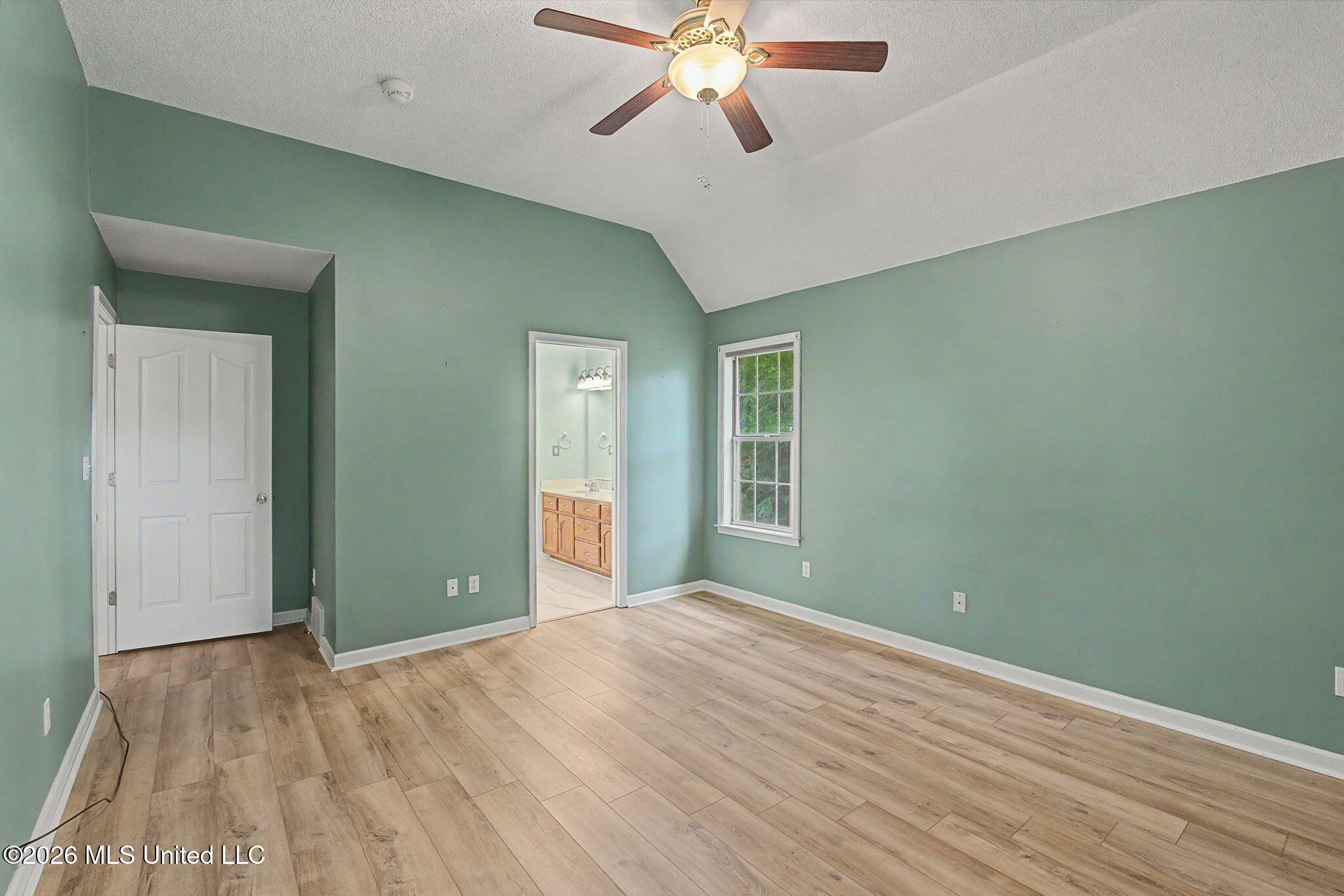 4695 Bell Ridge Cove Olive Branch, MS 38654 - Photo 15 of 37 15-web-or-mls-4695 Bell Ridge Cove-14