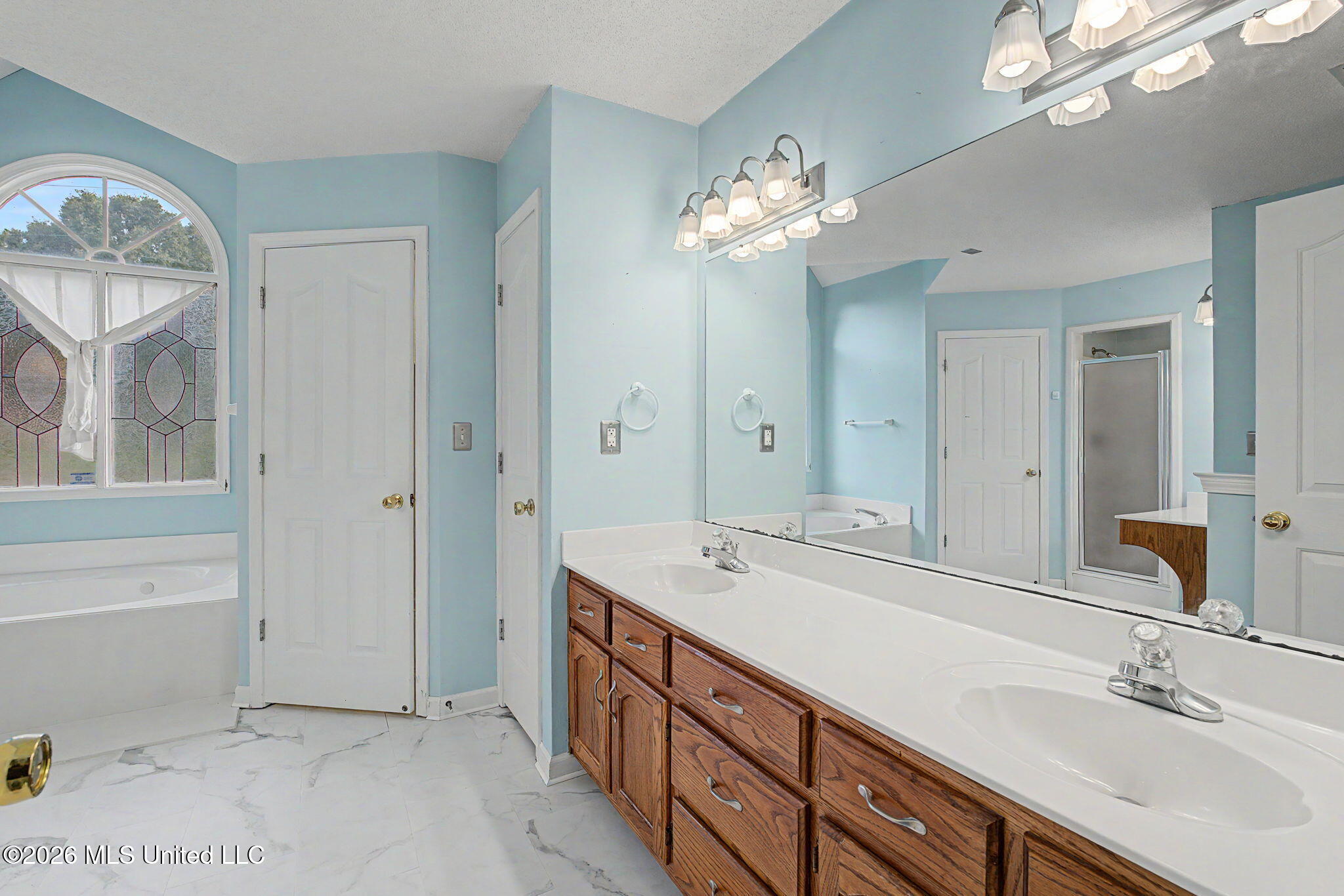 4695 Bell Ridge Cove Olive Branch, MS 38654 - Photo 16 of 37 16-web-or-mls-4695 Bell Ridge Cove-15