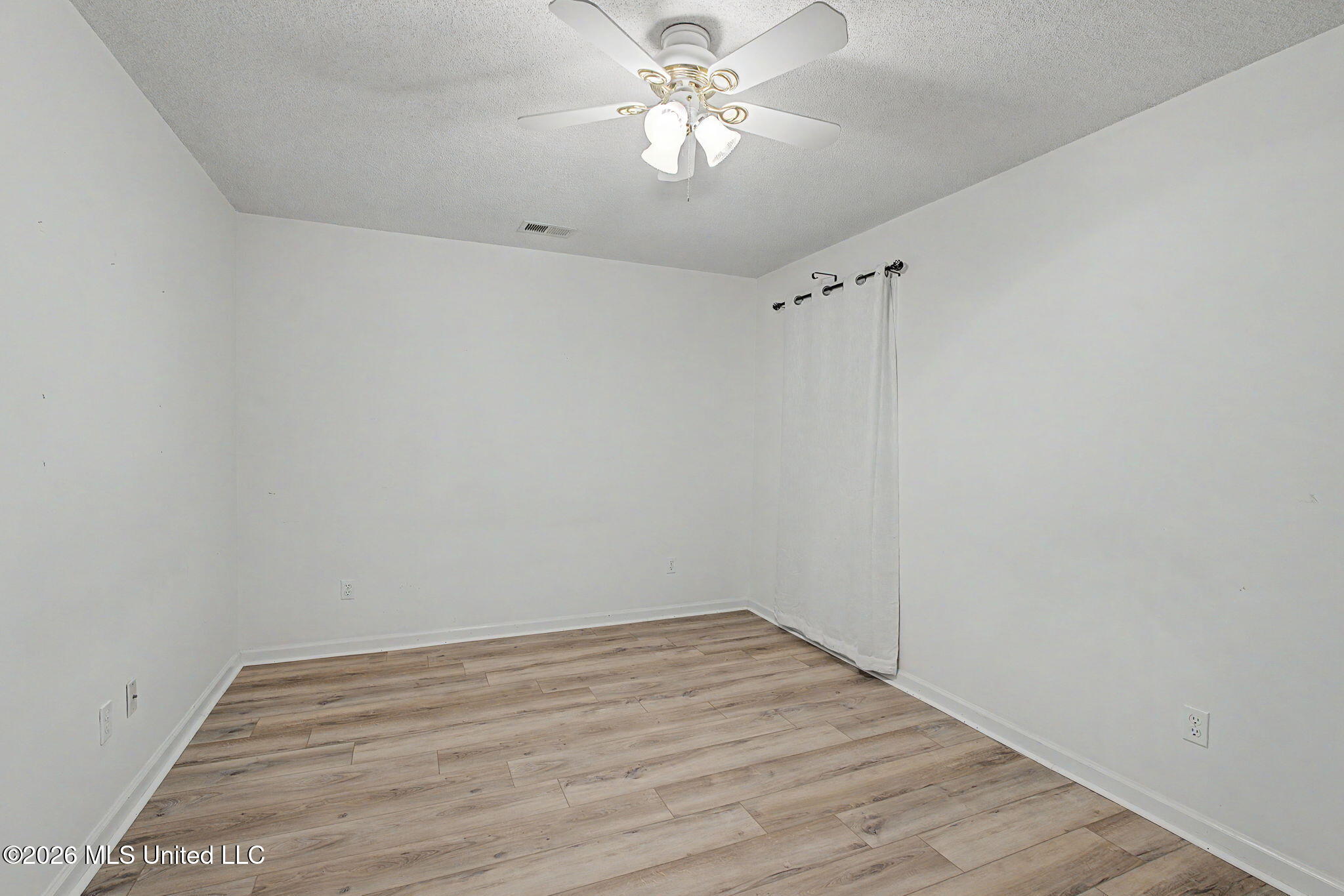4695 Bell Ridge Cove Olive Branch, MS 38654 - Photo 19 of 37 19-web-or-mls-4695 Bell Ridge Cove-18