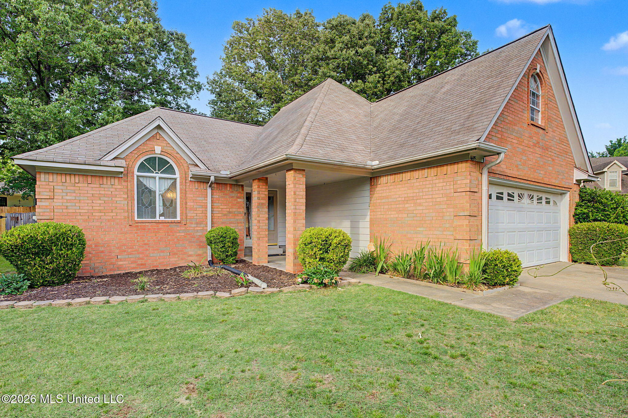 4695 Bell Ridge Cove Olive Branch, MS 38654 - Photo 3 of 37 3-web-or-mls-4695 Bell Ridge Cove-2