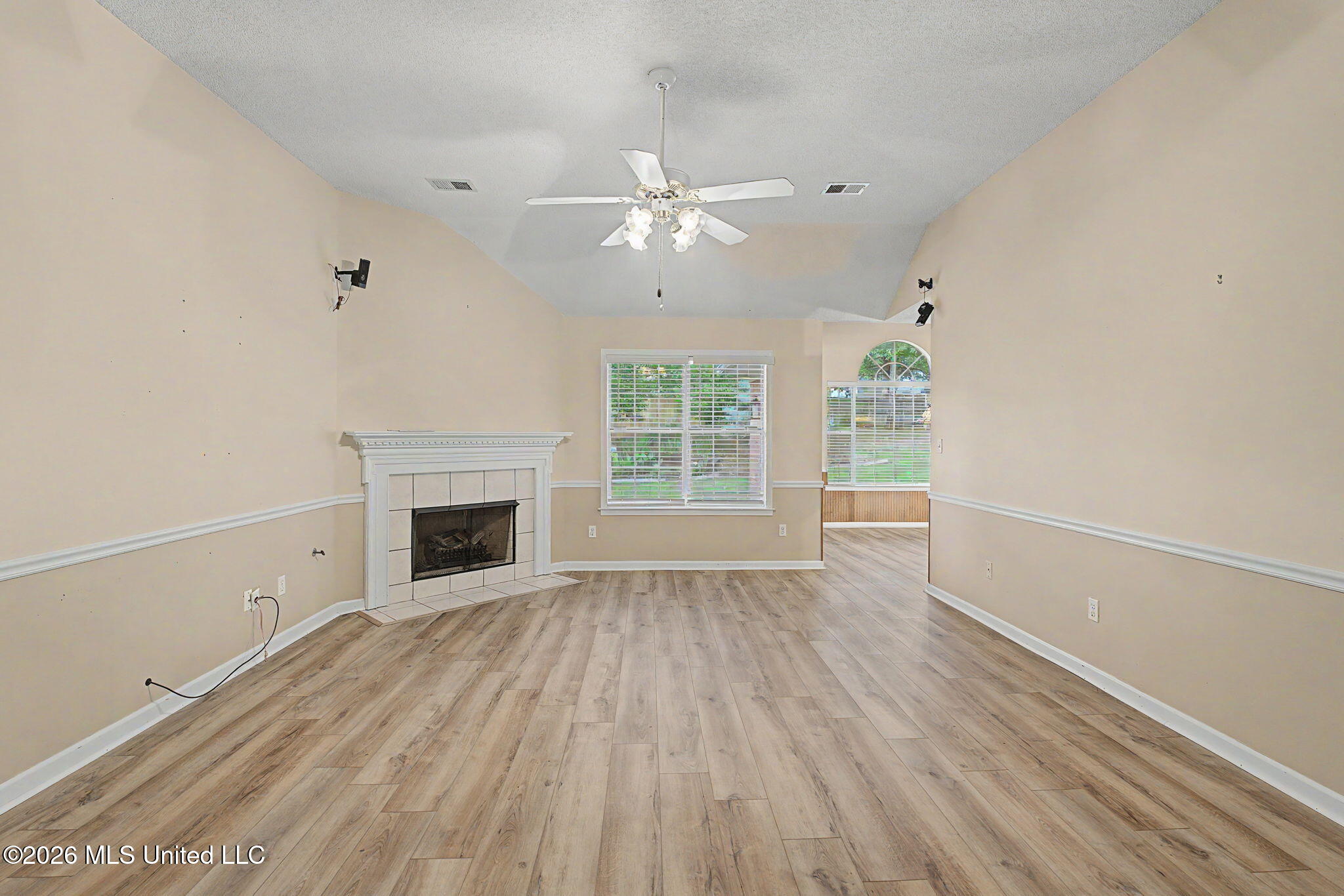 4695 Bell Ridge Cove Olive Branch, MS 38654 - Photo 8 of 37 8-web-or-mls-4695 Bell Ridge Cove-7