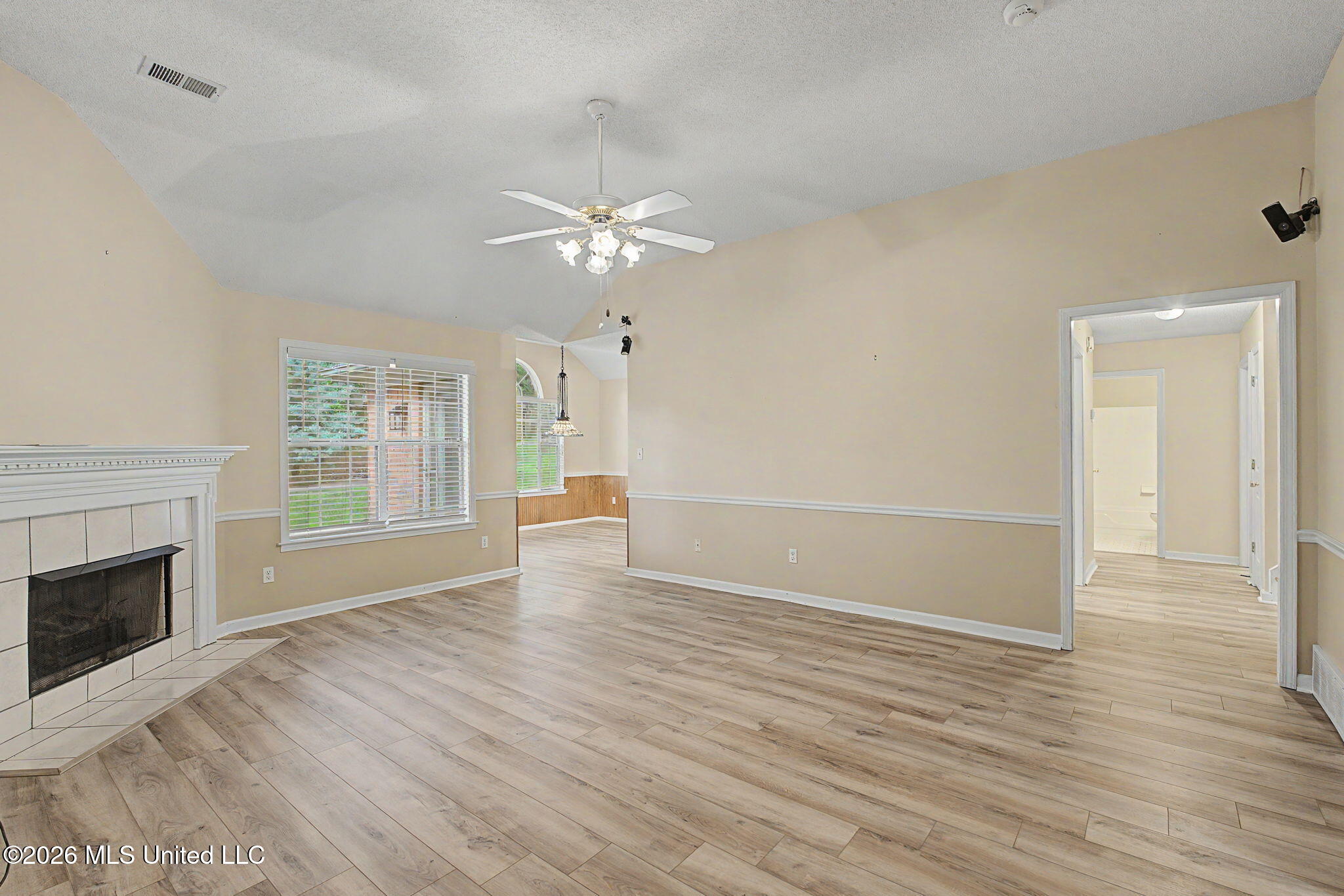 4695 Bell Ridge Cove Olive Branch, MS 38654 - Photo 9 of 37 9-web-or-mls-4695 Bell Ridge Cove-8