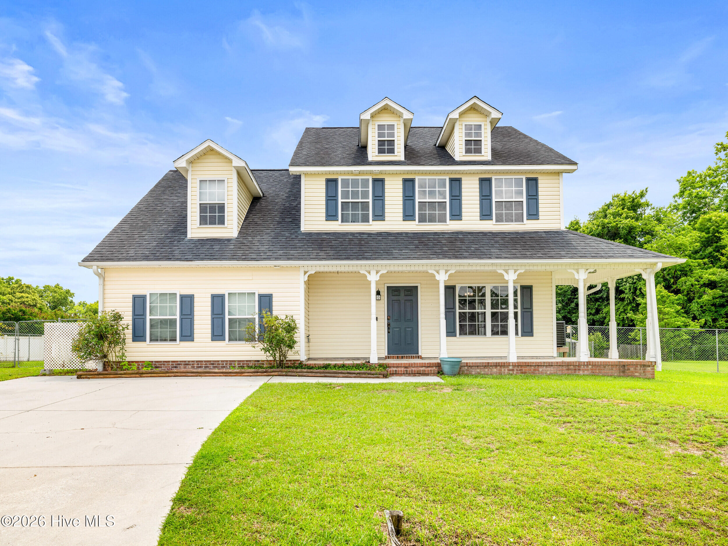 305 Rivers Edge Court Jacksonville, NC 28540 - Photo 1 of 37
