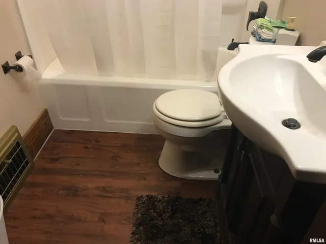 $1,150 | 2608 Leclaire Street, Davenport, IA 52803