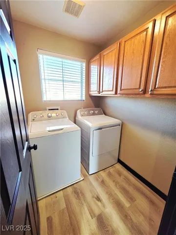 $1,850 | 4353 Santa Clarita Avenue, Las Vegas, NV 89115