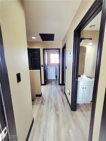 $1,850 | 4353 Santa Clarita Avenue, Las Vegas, NV 89115