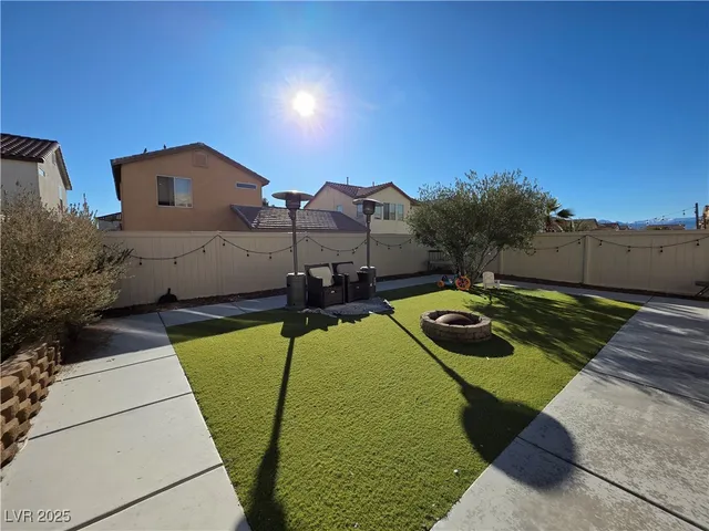 $1,850 | 4353 Santa Clarita Avenue, Las Vegas, NV 89115