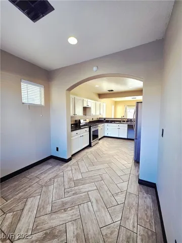 $1,850 | 4353 Santa Clarita Avenue, Las Vegas, NV 89115