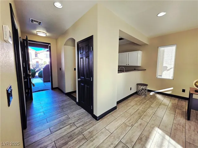 $1,850 | 4353 Santa Clarita Avenue, Las Vegas, NV 89115
