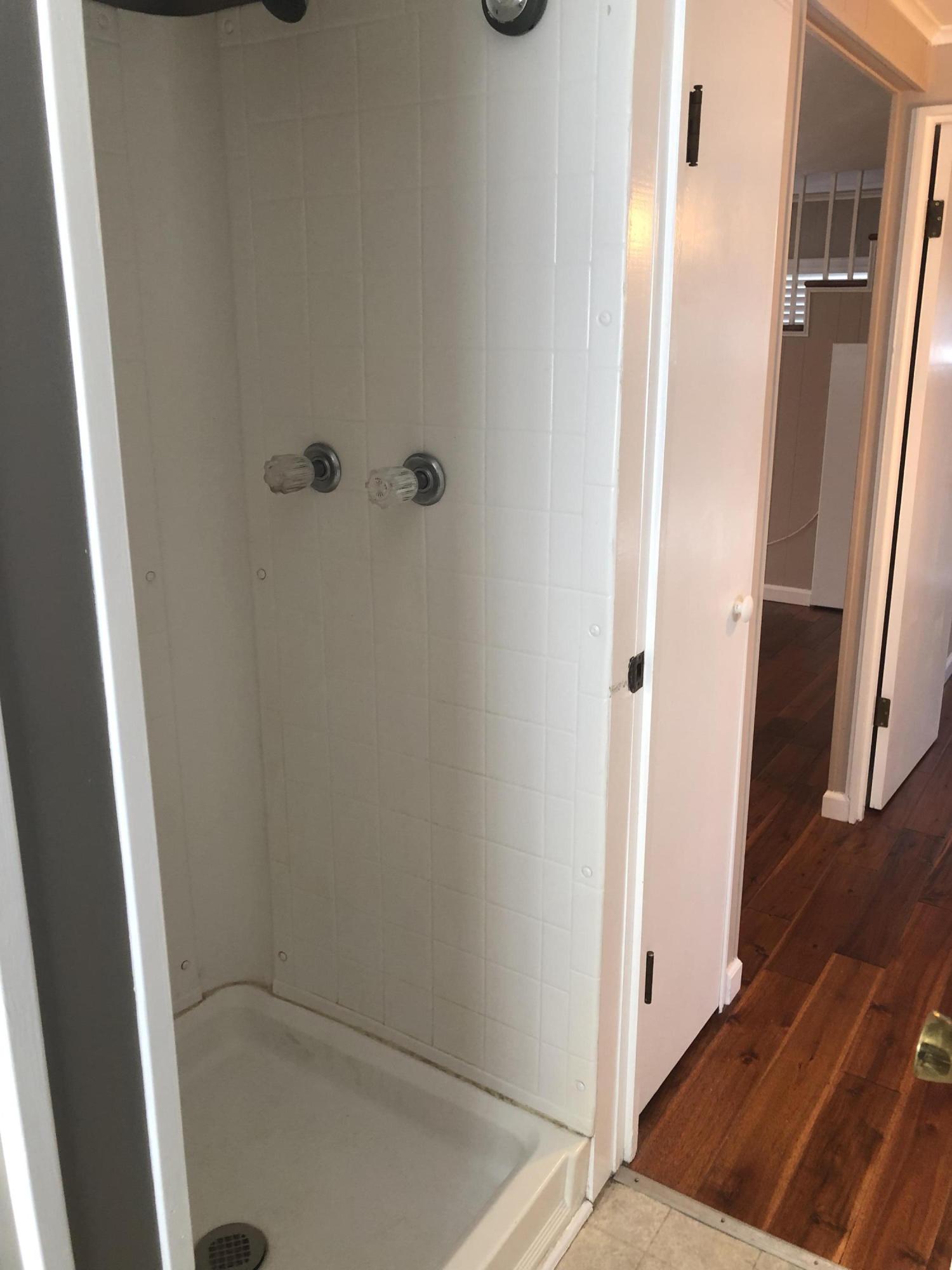 203 Wadsworth Place Oak Ridge, TN 37830 - Photo 8 of 18 Walk in Shower