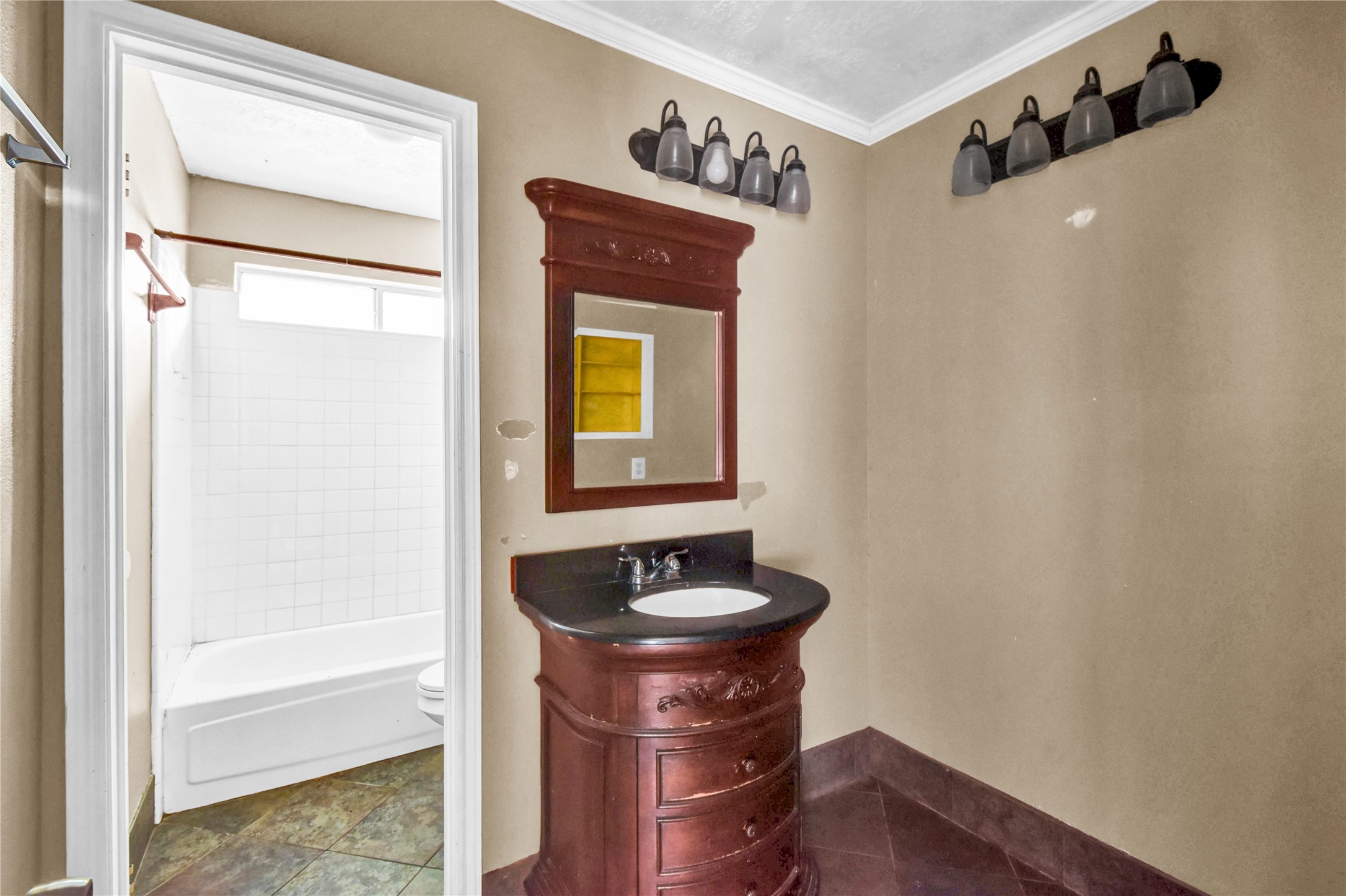 3 Chuckwagon Court Angleton, TX 77515 - Photo 23 of 28