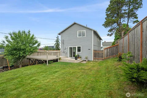 $454,999 | 2052 East Wright Avenue, Tacoma, WA 98404