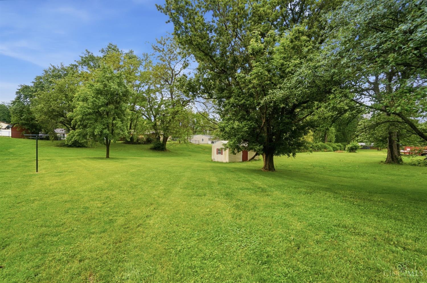 6473 Hendrickson Road Middletown, OH 45044 - Photo 39 of 42
