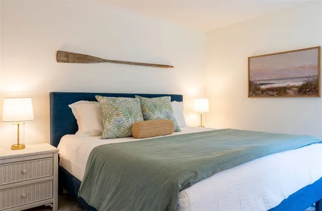 $5,750 | 11 North Hillview Drive, Narragansett, RI 02882