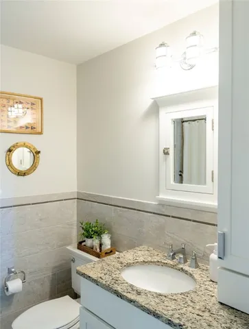 $5,750 | 11 North Hillview Drive, Narragansett, RI 02882