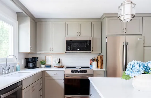 $5,750 | 11 North Hillview Drive, Narragansett, RI 02882