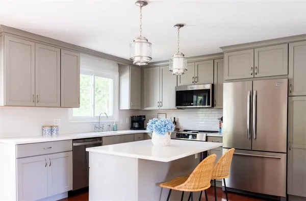 $5,750 | 11 North Hillview Drive, Narragansett, RI 02882