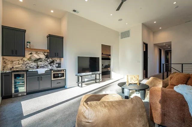 $5,195,000 | 9090 Horned Lark Court, Truckee, CA 96161