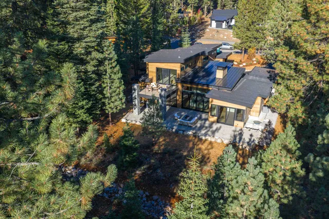 $5,195,000 | 9090 Horned Lark Court, Truckee, CA 96161