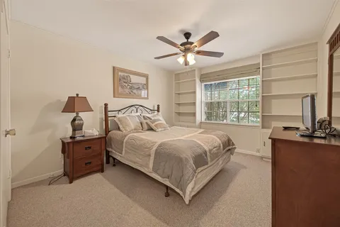 $325,000 | 5826 Doliver Drive, Unit 55, Houston, TX 77057