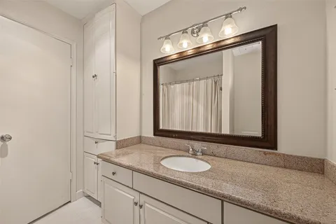 $325,000 | 5826 Doliver Drive, Unit 55, Houston, TX 77057