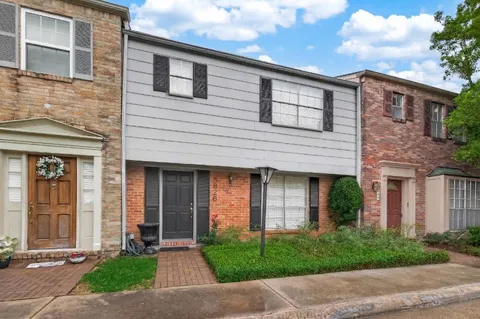 $325,000 | 5826 Doliver Drive, Unit 55, Houston, TX 77057