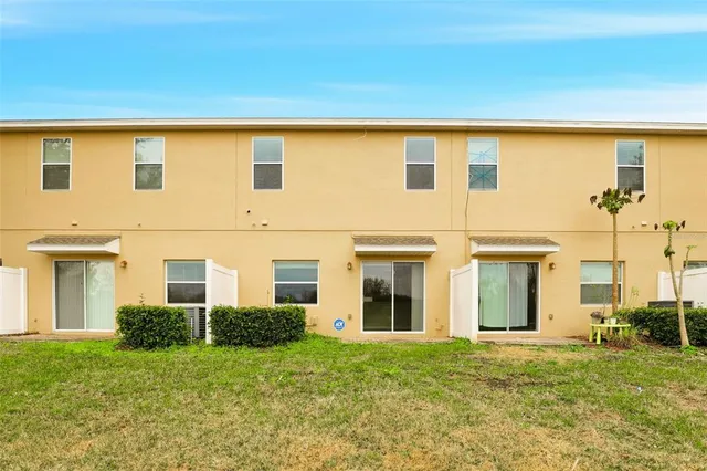 $2,400 | 12049 Great Commission Way, Orlando, FL 32832