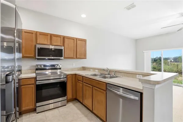 $2,225 | 12049 Great Commission Way, Orlando, FL 32832