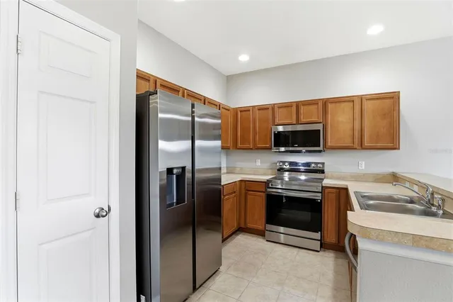 $2,400 | 12049 Great Commission Way, Orlando, FL 32832