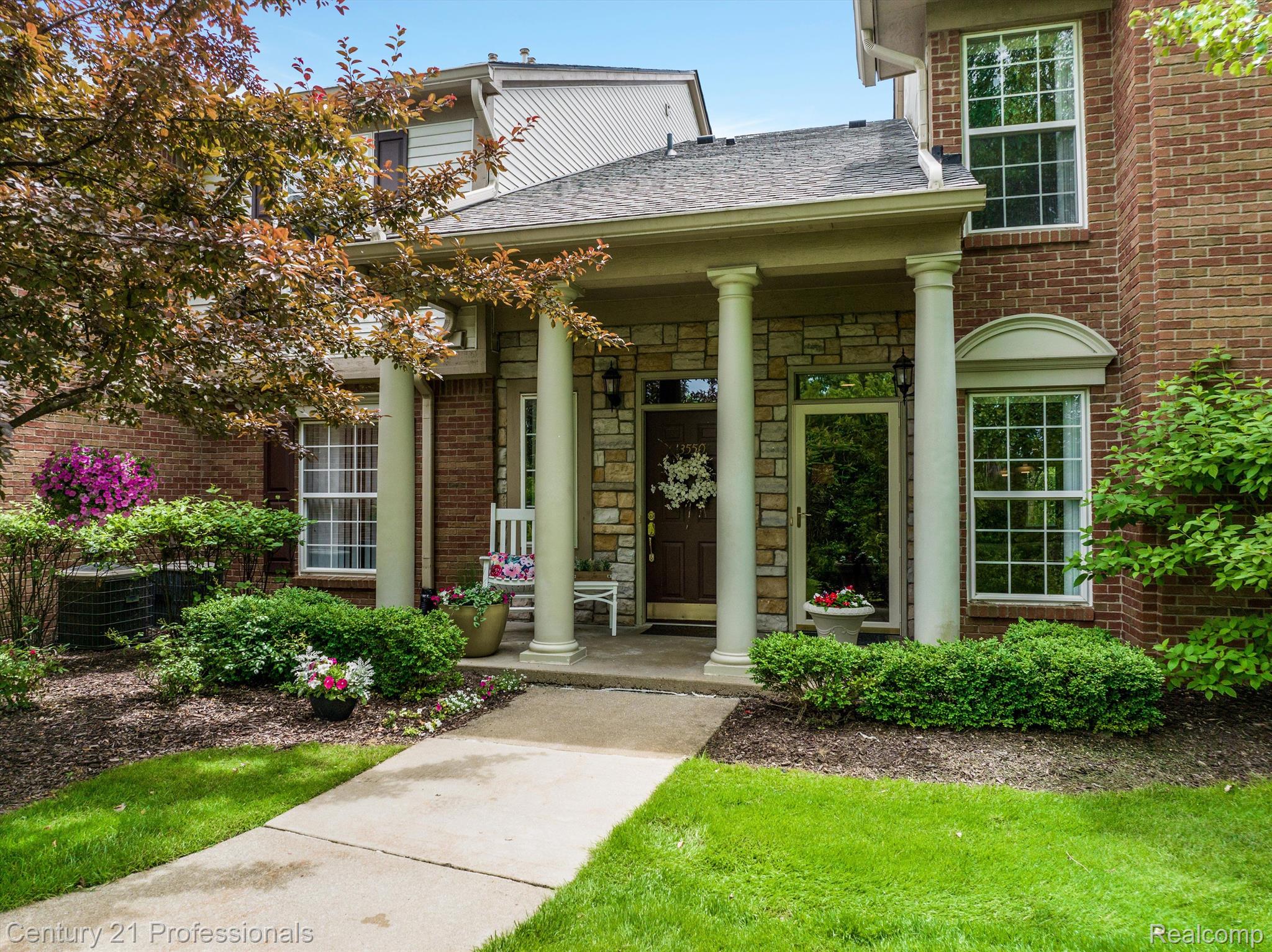 3560 Tremonte Circle Rochester, MI 48306 - Photo 4 of 42 Gallery Image 4