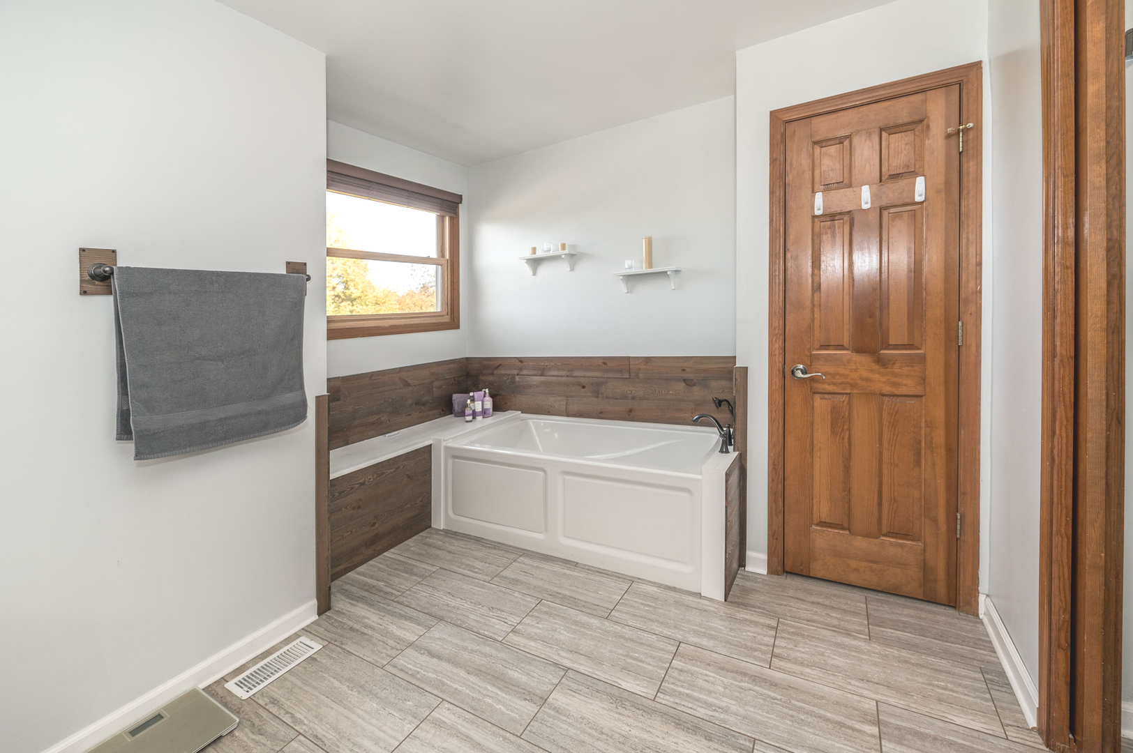 24833 Burdick Road Plainfield, IL 60585 - Photo 18 of 41 Gallery Image 18