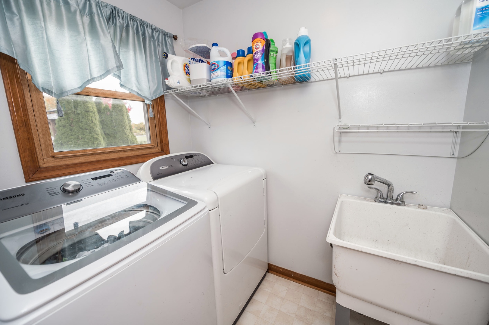 24833 Burdick Road Plainfield, IL 60585 - Photo 28 of 41 Gallery Image 28