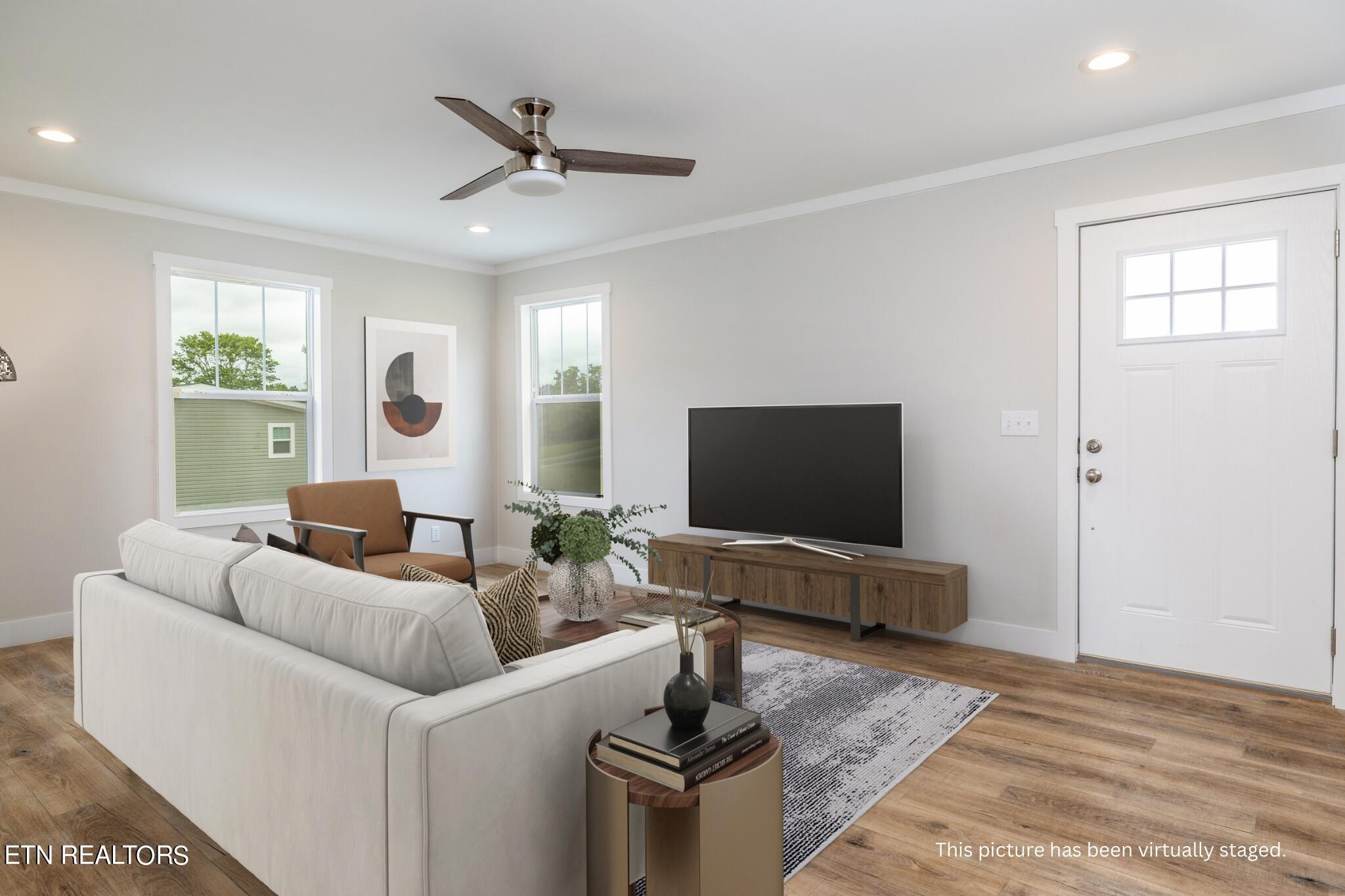 494 Greenbriar Road Sweetwater, TN 37874 - Photo 6 of 53 This picture has been virtually staged.