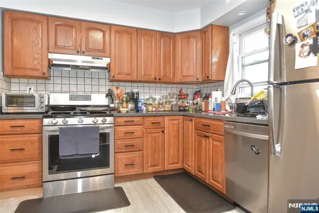 $4,000 | 200 Prospect Avenue, Unit 1, Maywood, NJ 07607