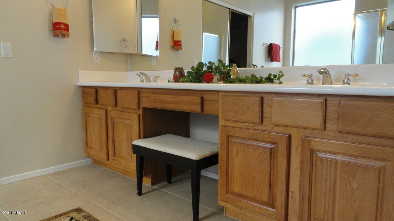 2719 East Fremont Road Phoenix, AZ 85042 - Photo 15 of 23 DSC00710