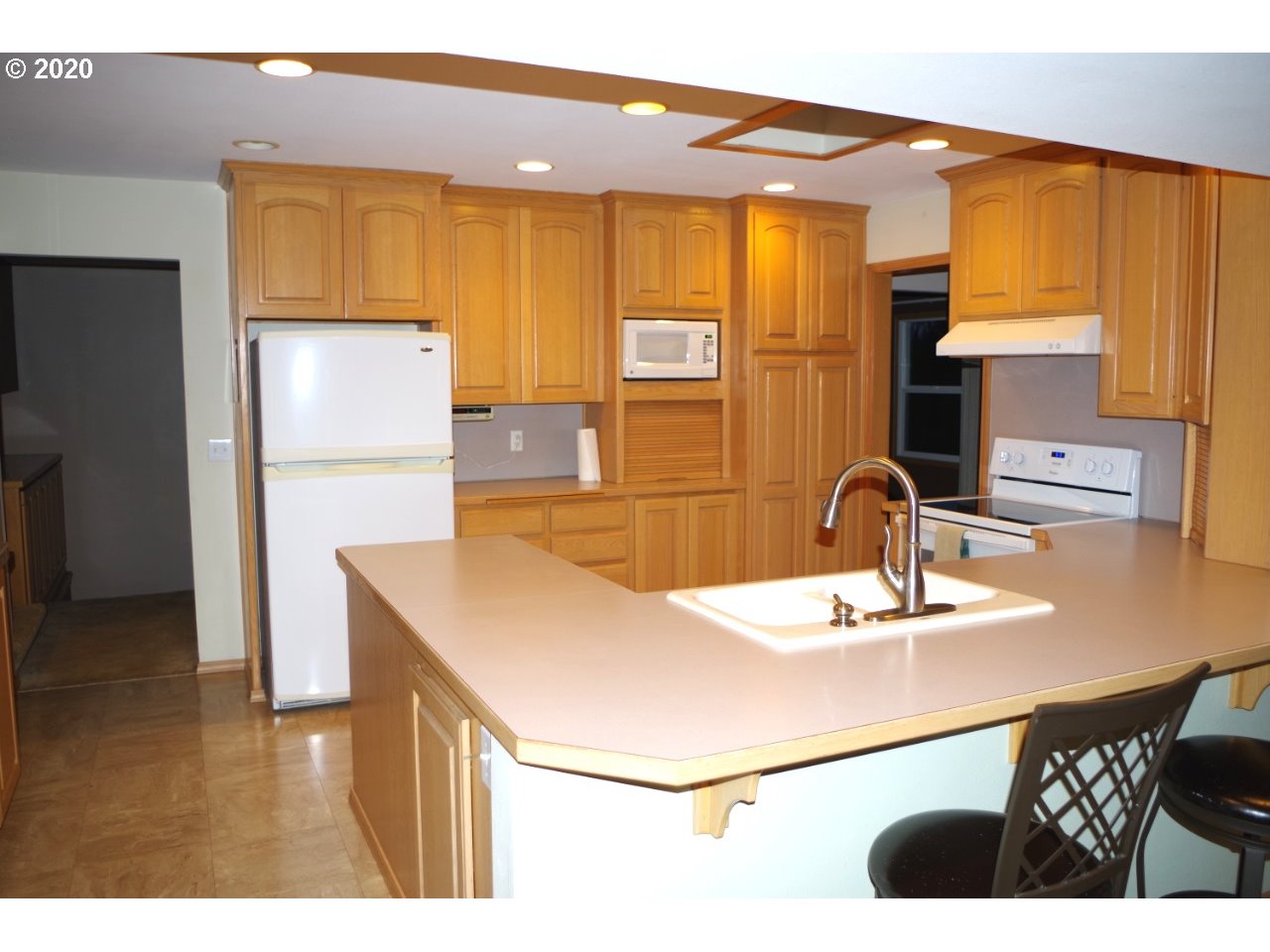 17002 Northwest Johnson Road Hillsboro, OR 97124 - Photo 7 of 32 Gallery Image 7